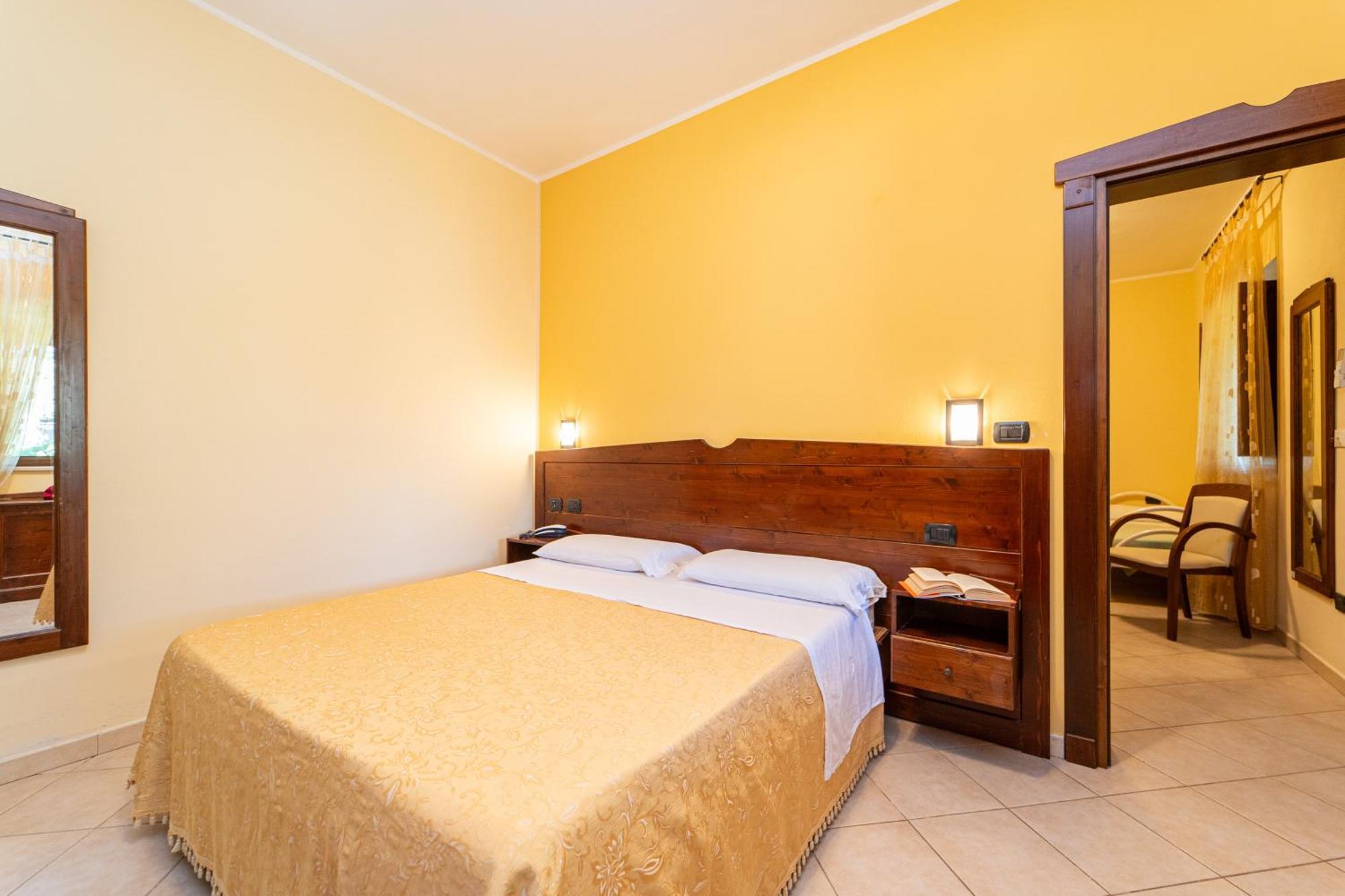 Hotel Masseria Le Pajare เปรสซิกเช ห้อง รูปภาพ