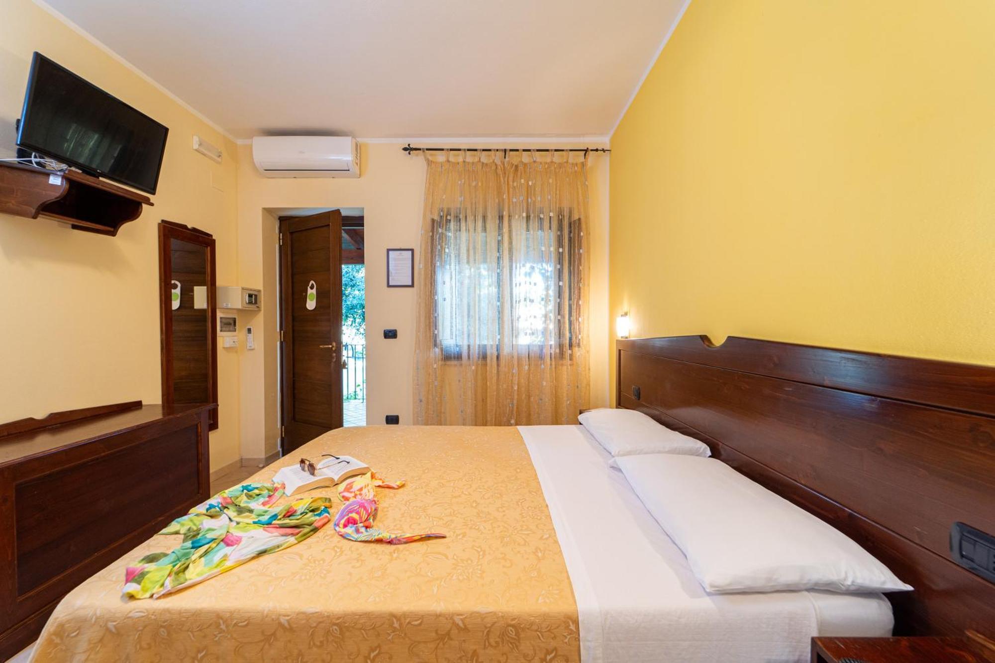 Hotel Masseria Le Pajare เปรสซิกเช ห้อง รูปภาพ