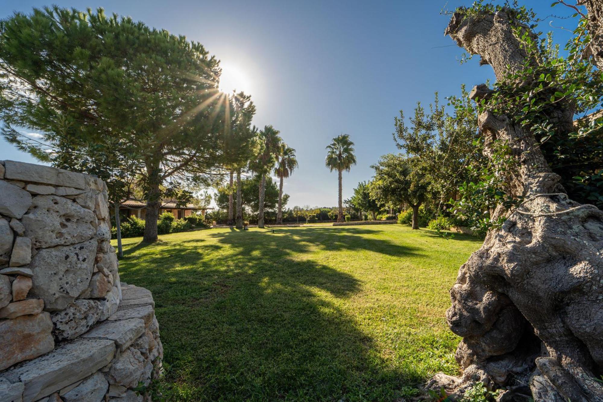 Hotel Masseria Le Pajare เปรสซิกเช ภายนอก รูปภาพ