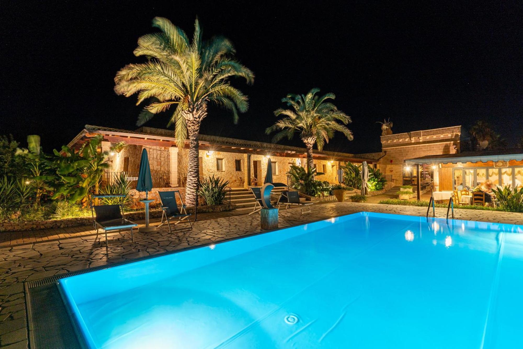 Hotel Masseria Le Pajare เปรสซิกเช ภายนอก รูปภาพ