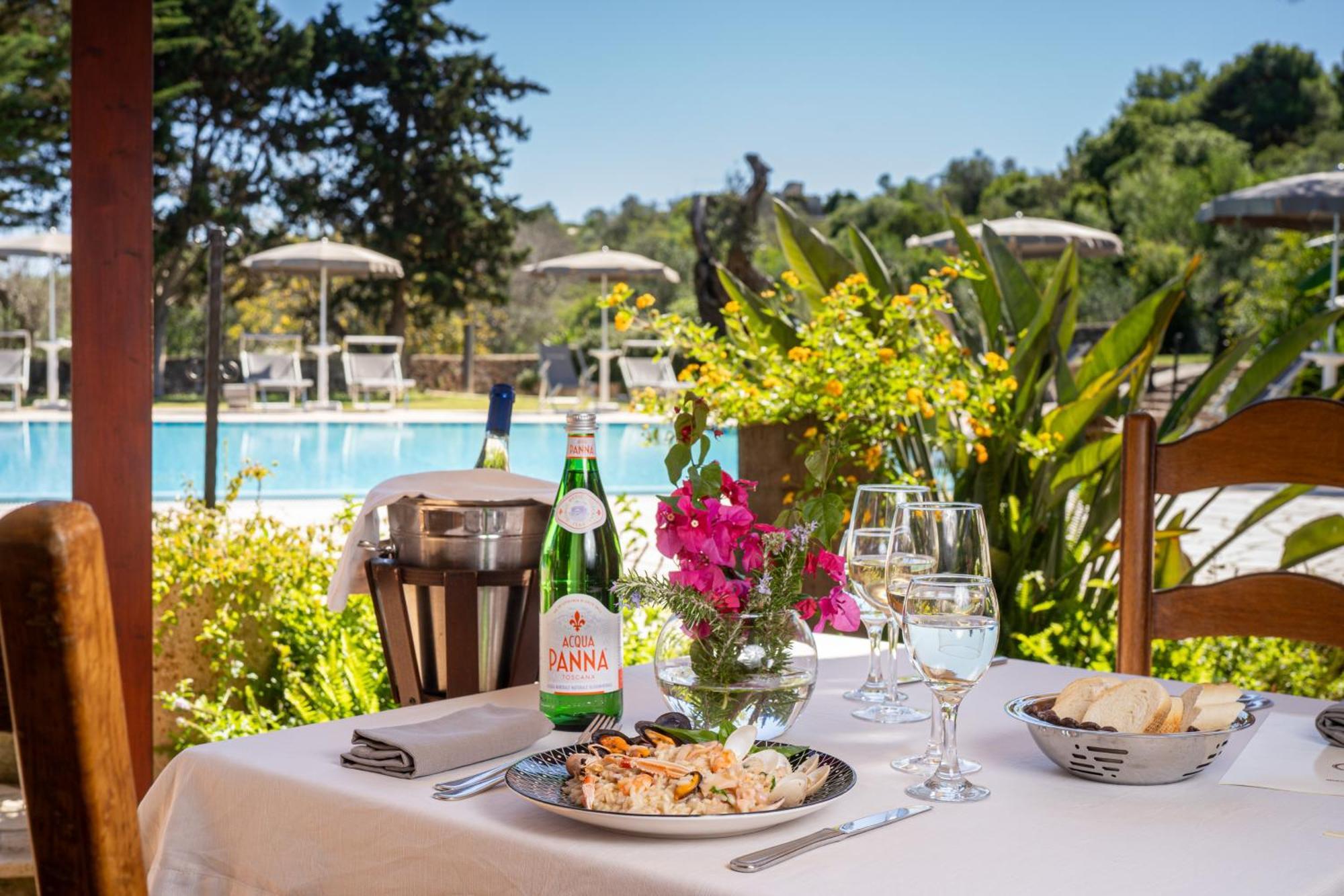 Hotel Masseria Le Pajare เปรสซิกเช ภายนอก รูปภาพ