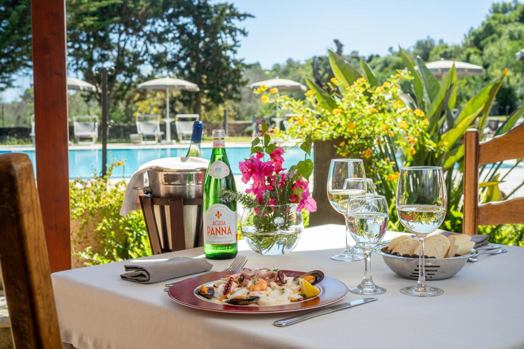 Hotel Masseria Le Pajare เปรสซิกเช ภายนอก รูปภาพ